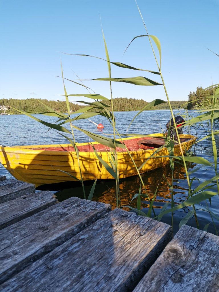 åka båt i skärgården